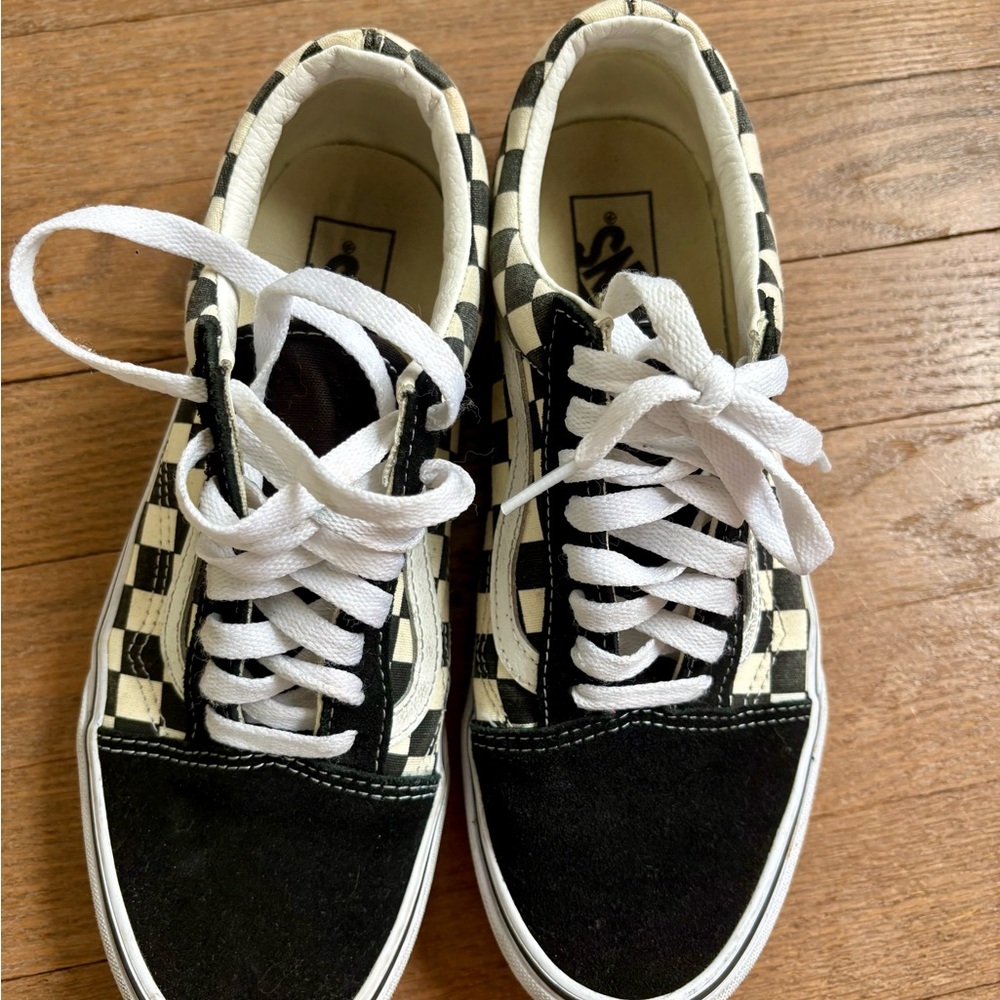 Vans Black and White Checkered Sneakers Old Skool sneakers